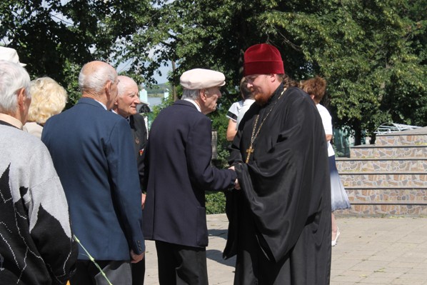 приветствие ветеранов  священником